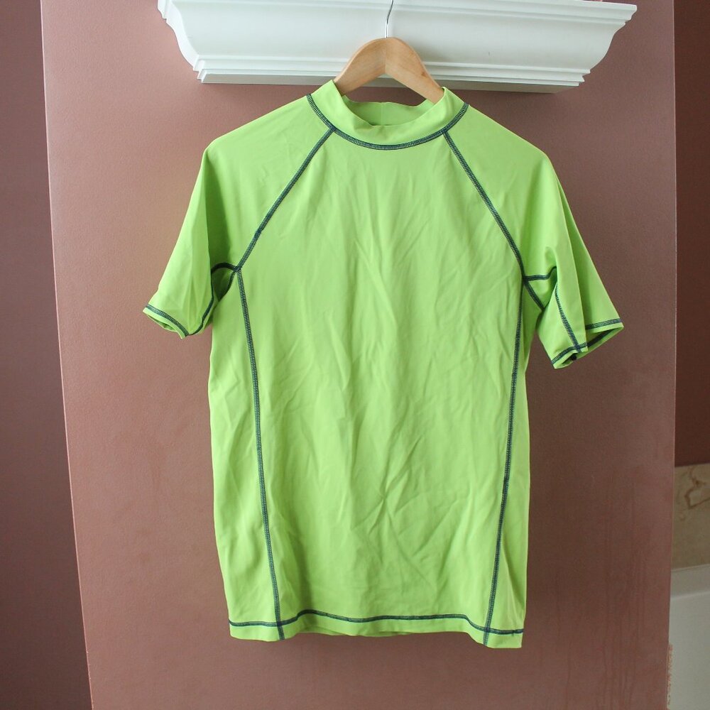 Boys Lands End Short Sleeved Rash Guard Size XL 18-20 Green w Blue Stitching